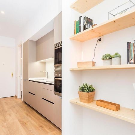Cozy Apartment Close To Passeig De Gracia Barcelona Bagian luar foto